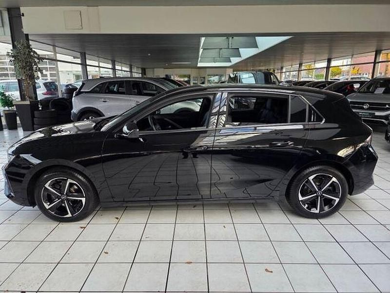 Gebraucht Opel Astra 131 PS (96 kW) 2024 Schwarz Limousine