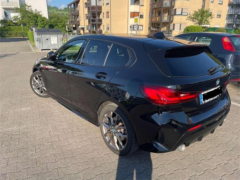 Gebraucht BMW 120 M Sport 178 PS (130 kW) 2023 Schwarz Kleinwagen