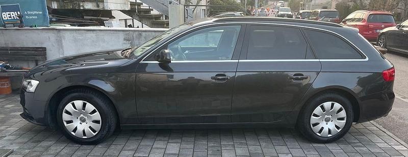 Używany Audi A4 Attraction 170 KM (125 kW) 2015 Czarny Kombi