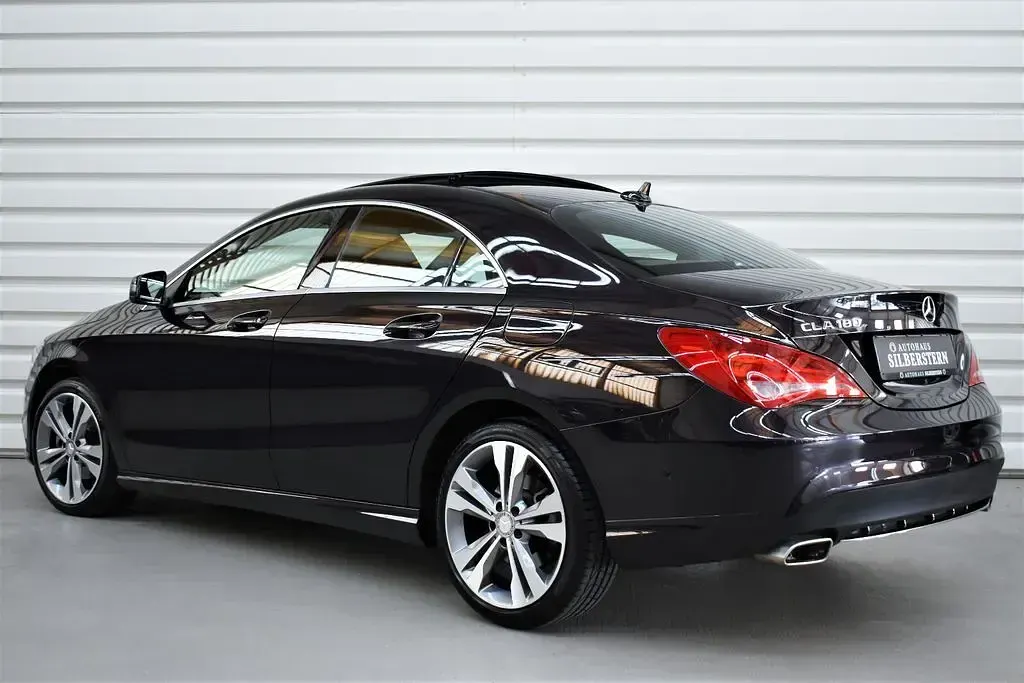 Gebraucht Mercedes CLA180 Urban 122 PS (89 kW) 2013 Violet Limousine