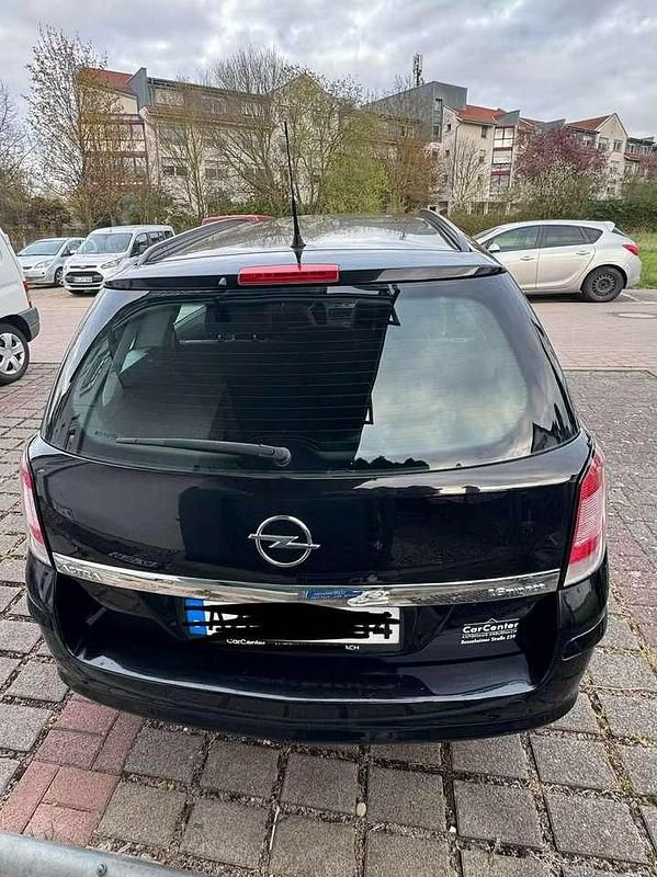 Gebraucht Opel Astra 105 PS (77 kW) 2007 Schwarz Limousine