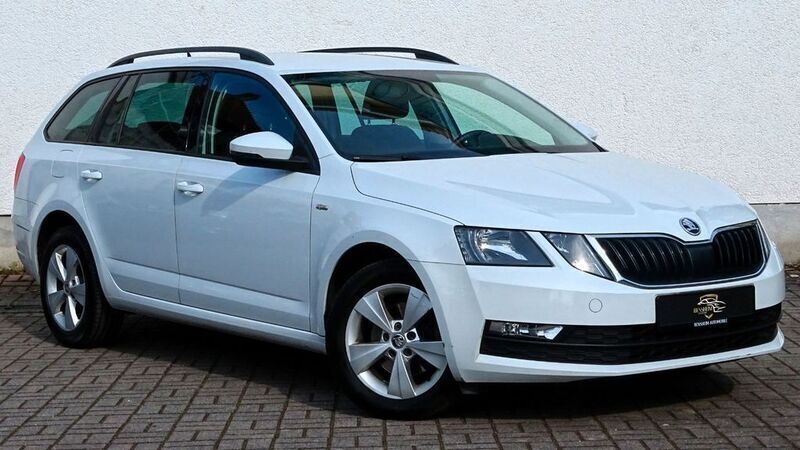 Weiß Gebraucht 2019 Skoda Octavia Soleil Kombi | 16.890 € (Fairer Preis) - Bild 1/4