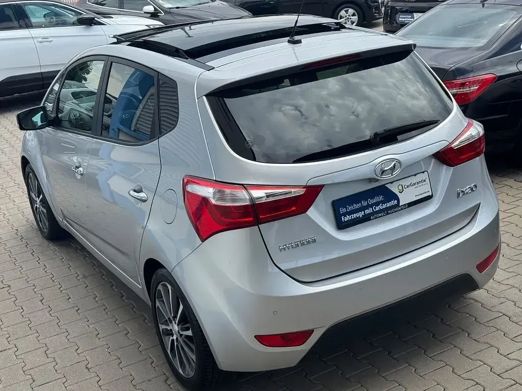 Gebraucht Hyundai ix20 YES! 125 PS (91 kW) 2017 Silber Kleinwagen