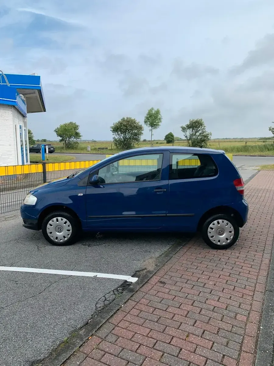 Gebraucht VW Fox 55 PS (40 kW) 2006 Blau Kleinwagen