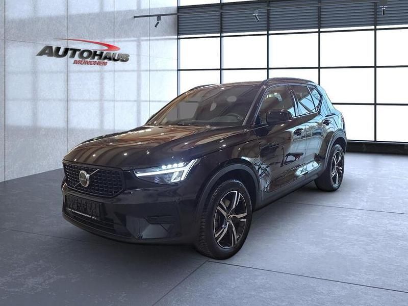 Gebraucht Volvo XC40 Plus 163 PS (119 kW) 2023 Onyx black (metallic) SUV