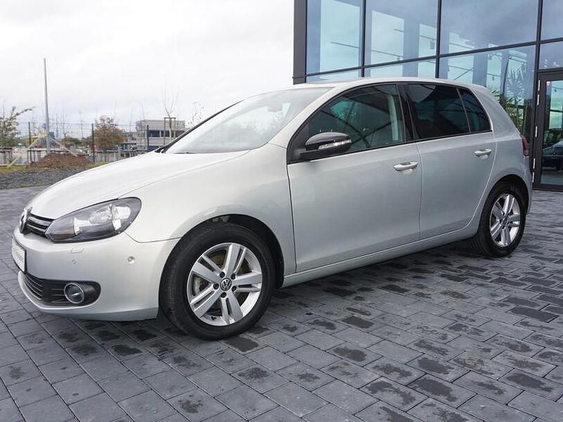 Gebraucht VW Golf VI Match 122 PS (89 kW) 2012 Silber Kleinwagen
