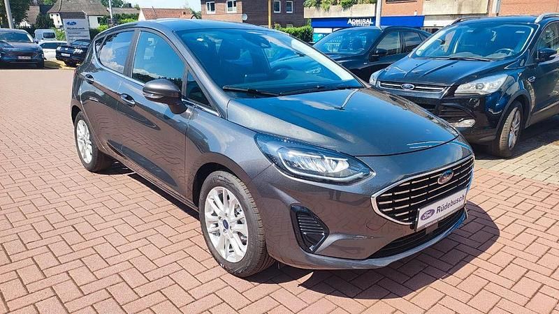 Gebraucht Ford Fiesta Titanium 101 PS (74 kW) 2023 Grau Limousine