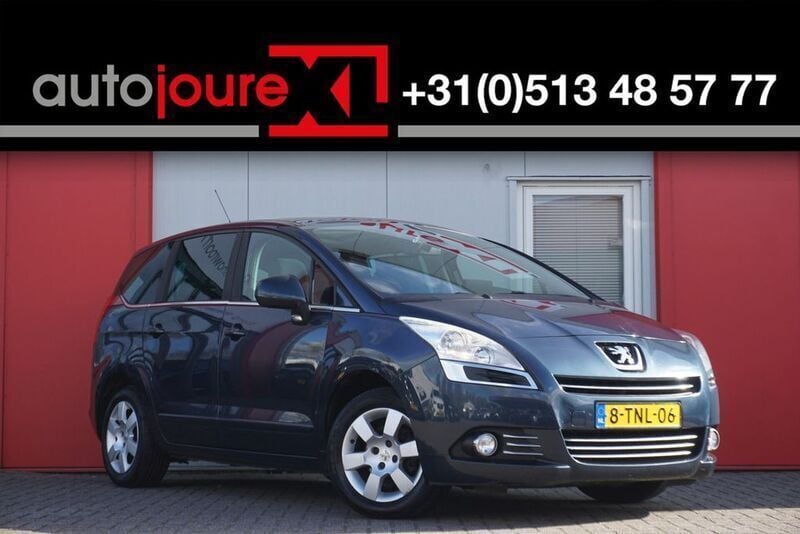 Blau Gebraucht 2014 Peugeot 5008 Van / Kleinbus | 3.831 € (Guter Preis) - Bild 1/4