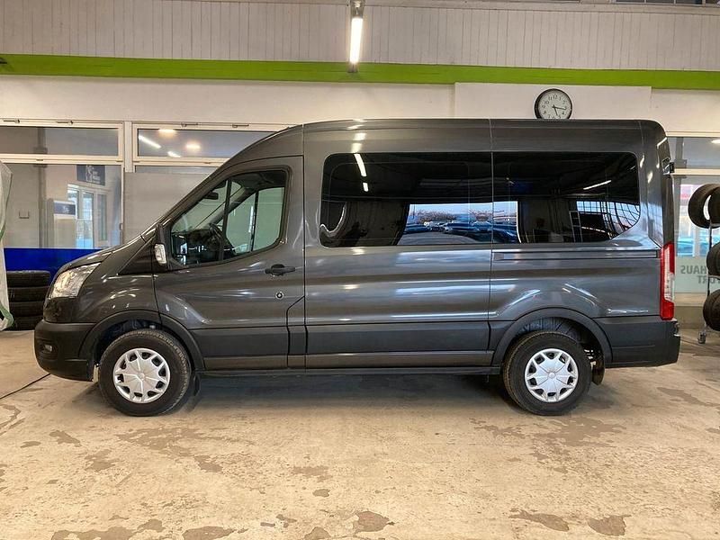 Gebraucht Ford Transit Trend 131 PS (96 kW) 2019 Grau Kombi