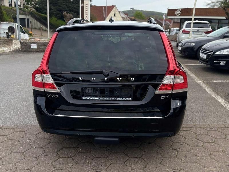 Używany Volvo V70 150 KM (110 kW) 2016 Czarny Kombi