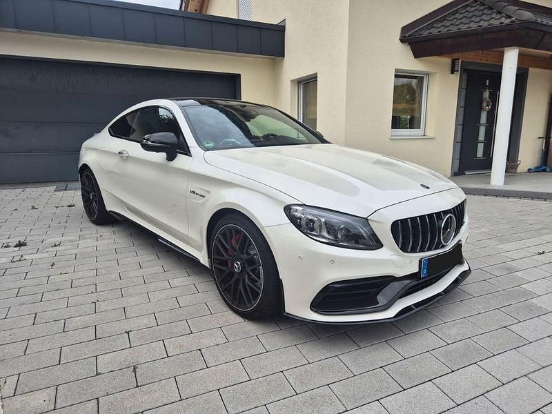 Weiß Gebraucht 2023 Mercedes C63S AMG Coupé | 94.800 € (Teuer) - Bild 1/4