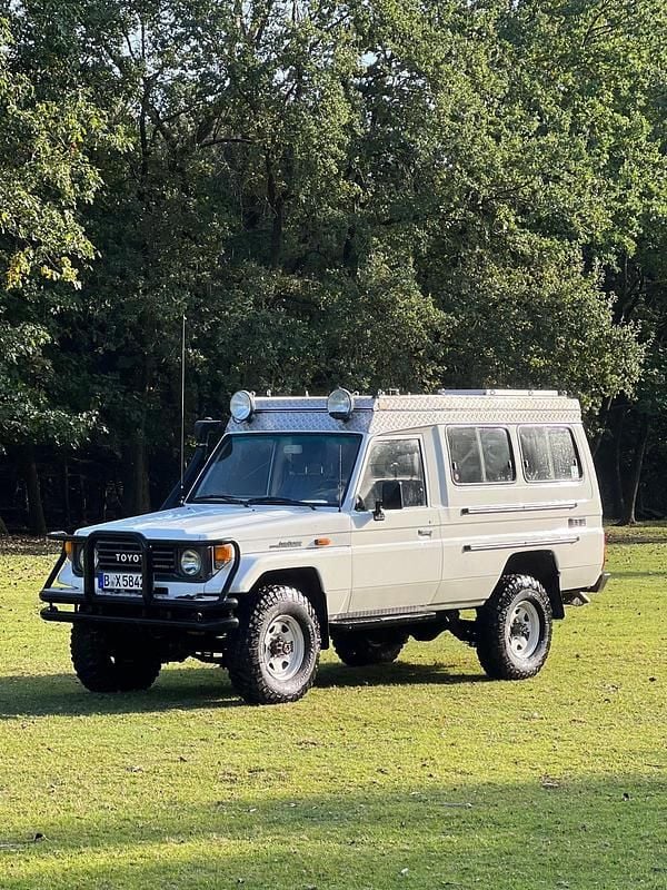 Weiß Gebraucht 1992 Toyota Land Cruiser SUV | 29.999 € - Bild 1/4