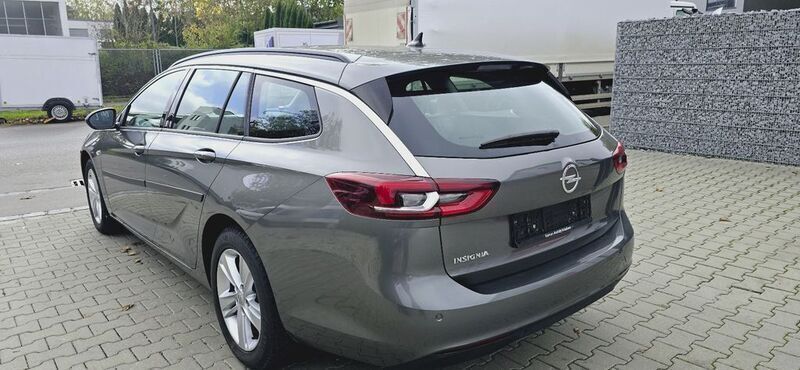 Gebraucht Opel Insignia Edition 170 PS (125 kW) 2018 Grau Kombi