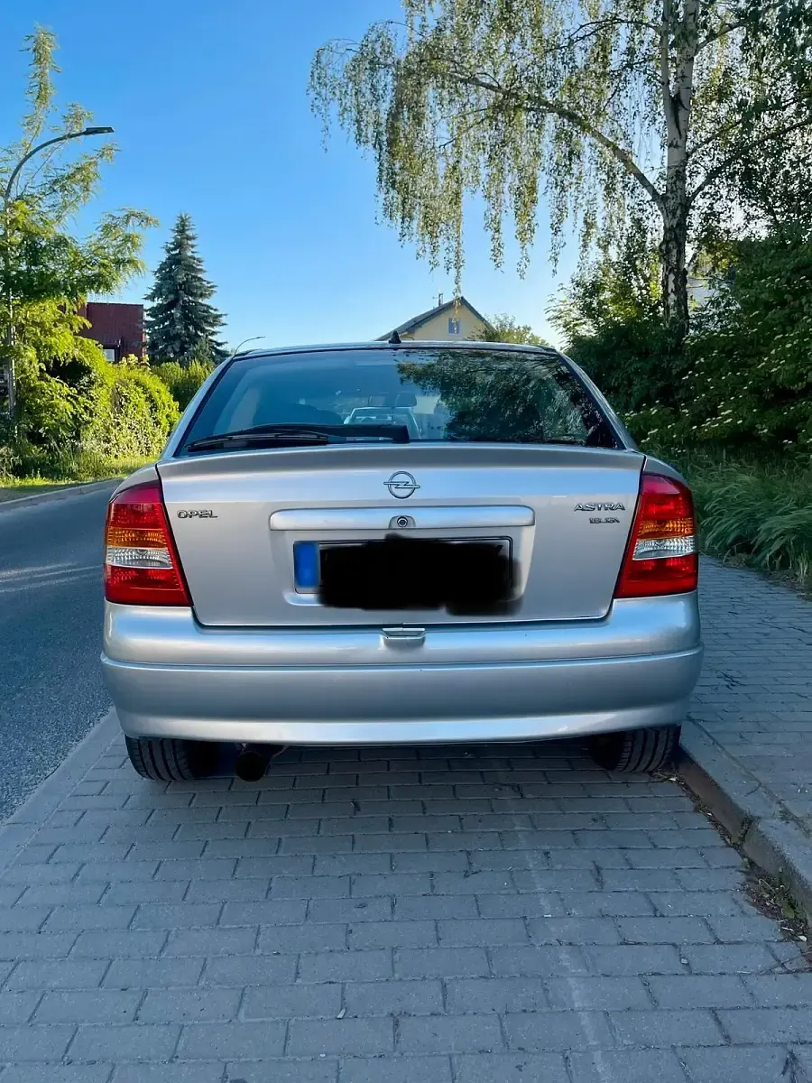 Gebraucht Opel Astra 116 PS (85 kW) 1999 Silber Kleinwagen