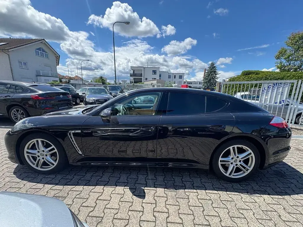Gebraucht Porsche Panamera Platinum Edition 250 PS (183 kW) 2012 Schwarz Kleinwagen