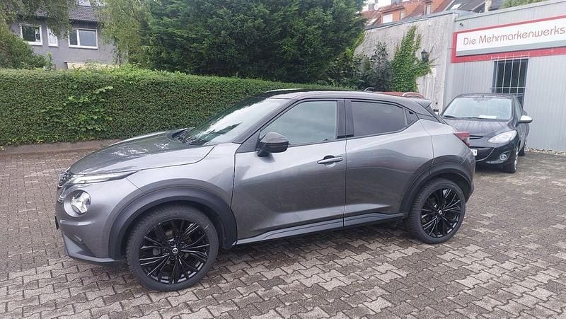 Grau Gebraucht 2021 Nissan Juke Enigma SUV | 15.700 € (Fairer Preis) - Bild 1/4
