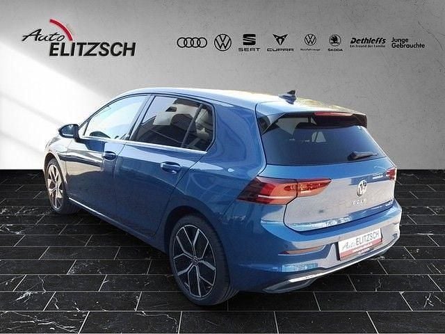 Gebraucht VW Golf VIII Edition 150 PS (110 kW) 2024 Anemonenblau metallic Limousine