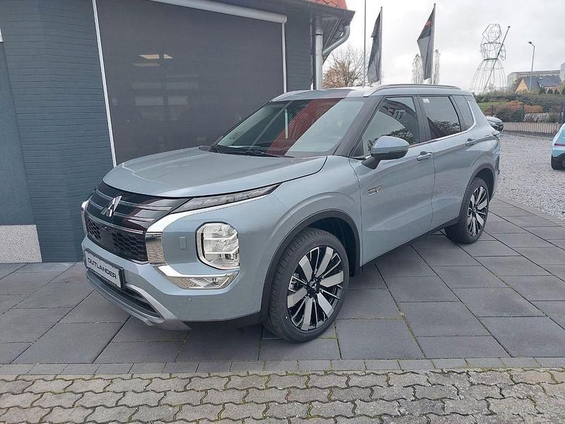 Grau Neu 2025 Mitsubishi Outlander P-HEV Edition SUV | 49.590 € (Fairer Preis) - Bild 1/4