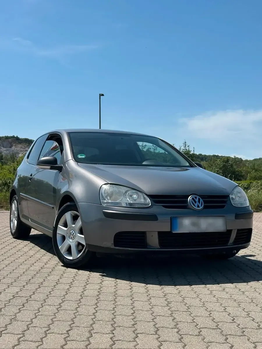Gebraucht VW Golf 80 PS (58 kW) 2007 Silber Coupé