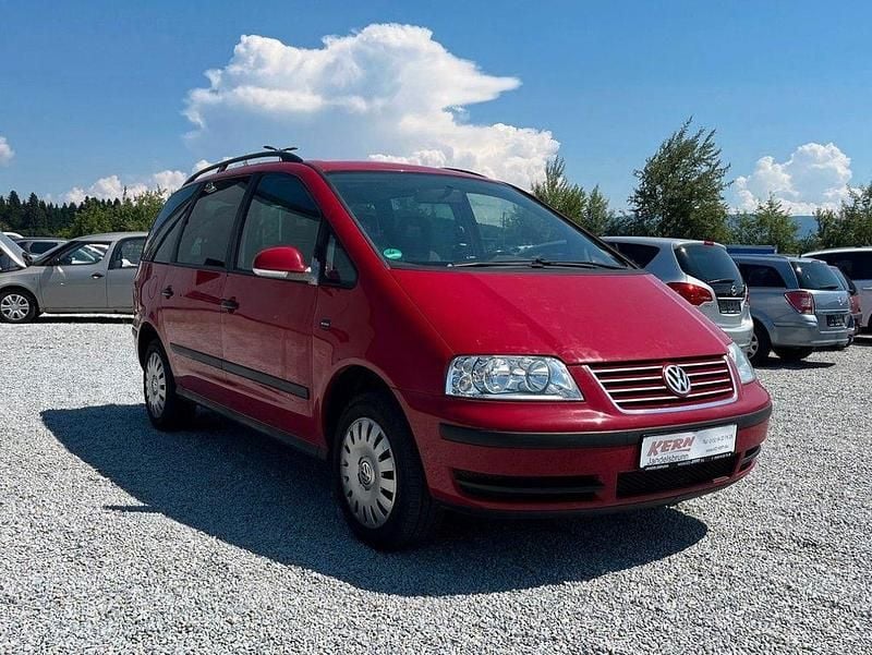 Gebraucht VW Sharan Trendline 116 PS (85 kW) 2009 Rot Van / Kleinbus