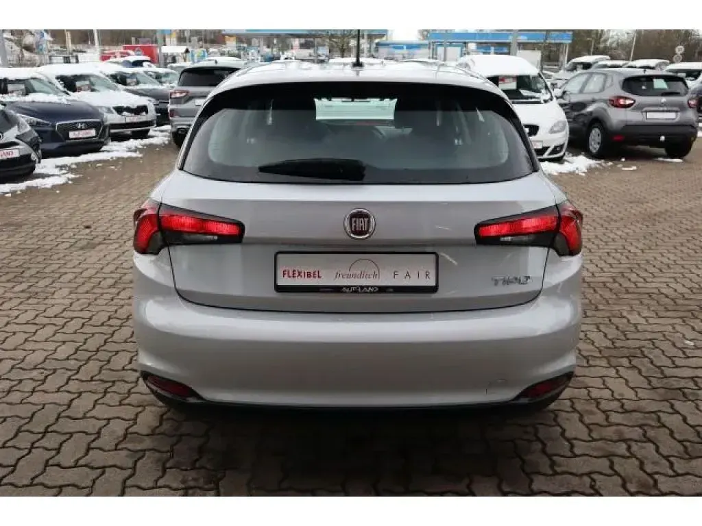 Gebraucht Fiat Tipo 95 PS (69 kW) 2021 Maestrograumet. (metallic) Limousine