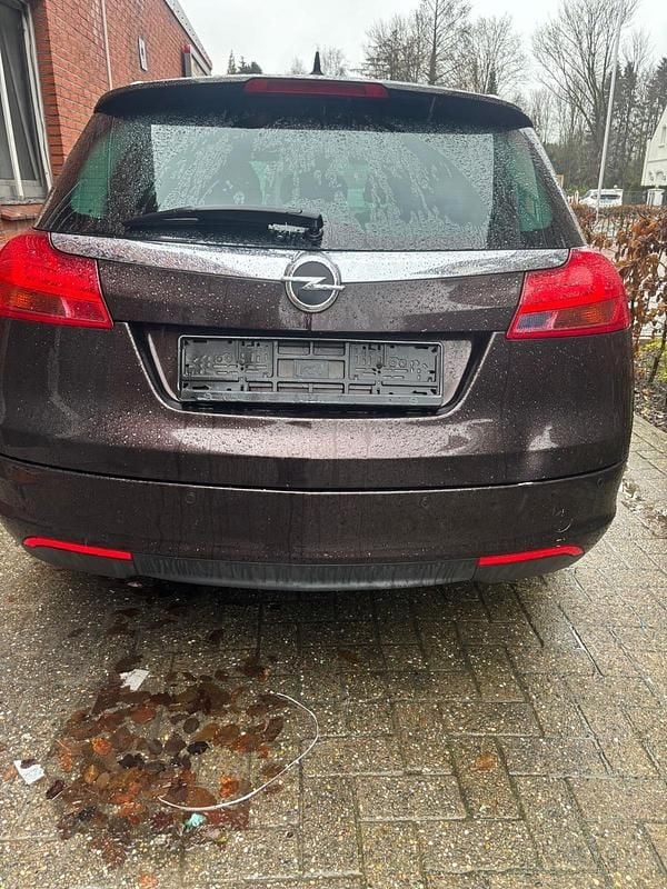 Gebraucht Opel Insignia 160 PS (117 kW) 2011 Braun Kombi