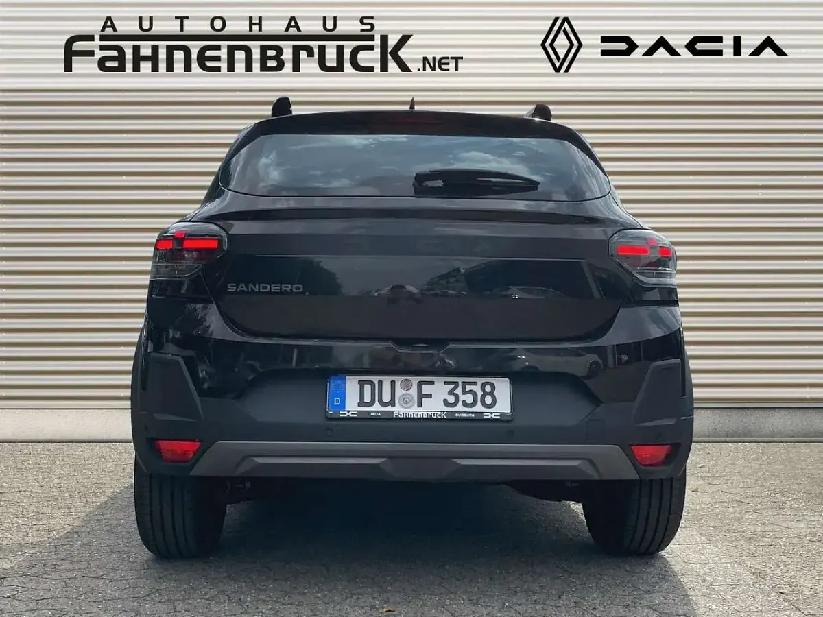 Neu Dacia Sandero Extreme 122 PS (89 kW) 2026 Schwarz Limousine