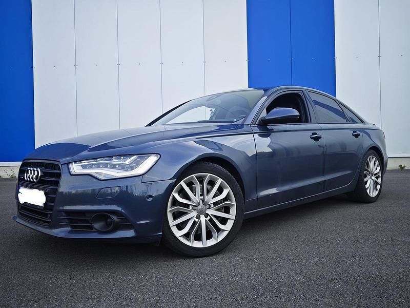 Blau Gebraucht 2012 Audi A6 Comfort Limousine | 18.500 € (Teuer) - Bild 1/4