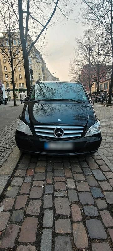 Schwarz Gebraucht 2010 Mercedes Viano Van / Kleinbus | 13.500 € - Bild 1/4