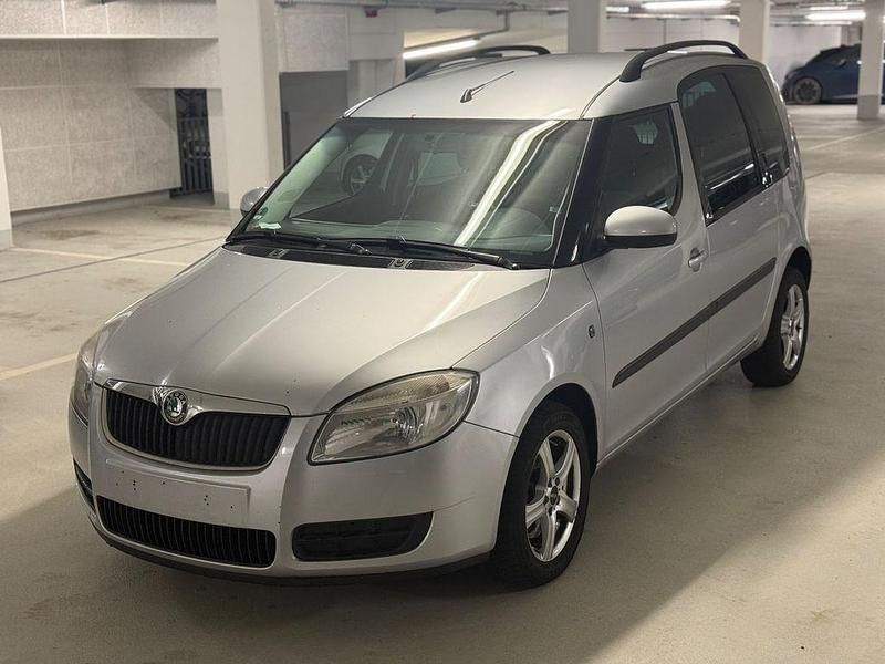 Silber Gebraucht 2010 Skoda Roomster Plus Edition Van / Kleinbus | 3.000 € - Bild 1/4