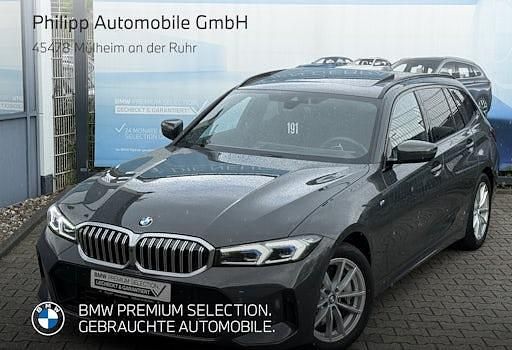 Grau Gebraucht 2024 BMW 330 Shadowline Kombi | 47.880 € (Fairer Preis) - Bild 1/4