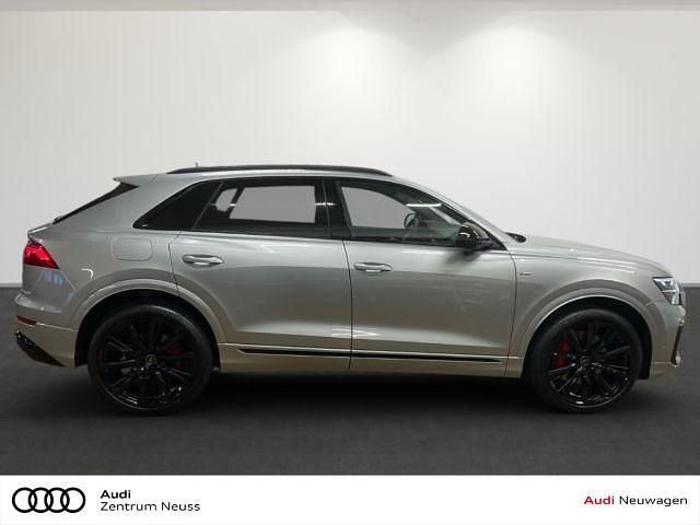 Gebraucht Audi Q8 S-Line 394 PS (289 kW) 2025 Silber SUV