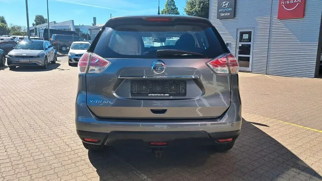 Gebraucht Nissan X-Trail Visia 131 PS (96 kW) 2015 Grau SUV