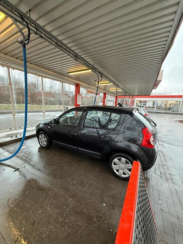 Gebraucht Dacia Sandero 75 PS (55 kW) 2009 Schwarz Kleinwagen