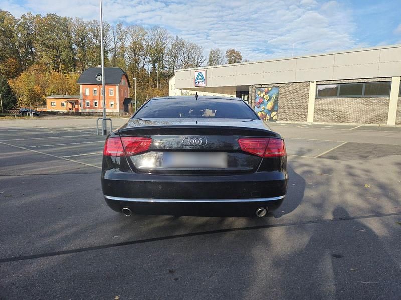 Gebraucht Audi A8 Ambiente 351 PS (258 kW) 2010 Schwarz Limousine