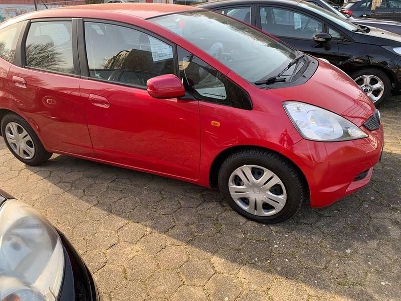 Gebraucht Honda Jazz Trend 90 PS (66 kW) 2011 Rot Kleinwagen