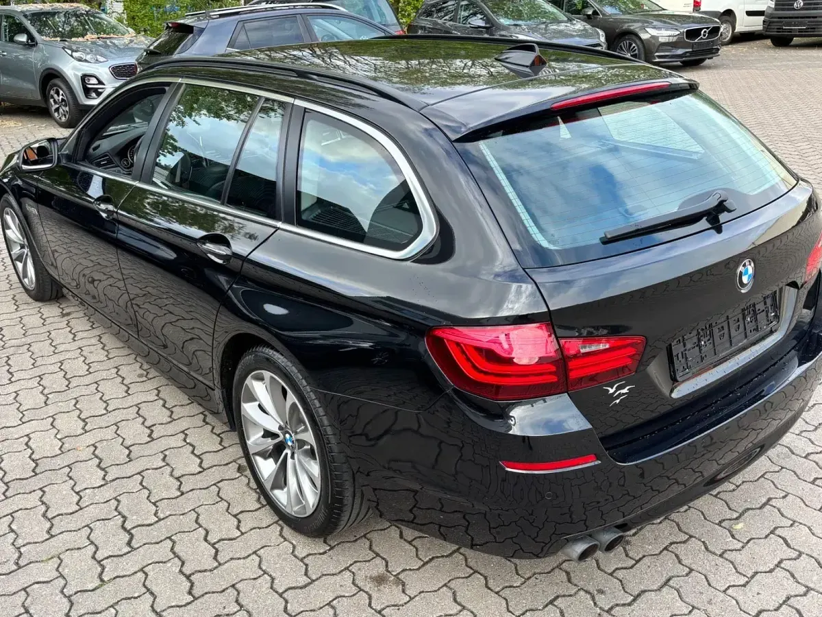 Gebraucht BMW 520 Comfort Edition 190 PS (139 kW) 2016 Schwarz Kombi