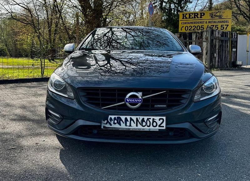 Gebraucht Volvo S60 R-Design 163 PS (119 kW) 2013 Schwarz Limousine