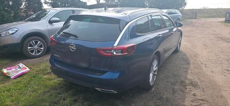 Gebraucht Opel Insignia 160 PS (117 kW) 2021 Blau Kombi