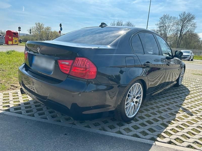 Usado BMW 325 Performance 218 HP (160 kW) 2010 Preto Sedan