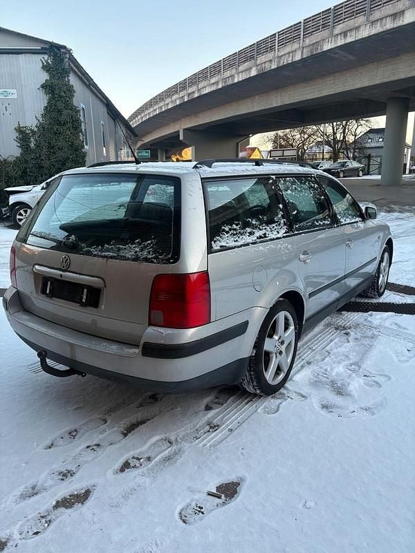 Gebraucht VW Passat 110 PS (80 kW) 1999 Silber Kombi