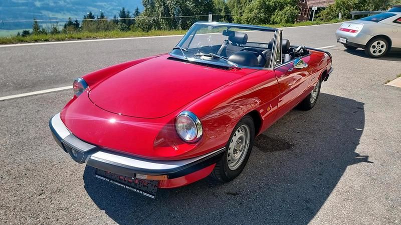 Rot Gebraucht 2025 Alfa Romeo Spider Cabrio | 25.000 € - Bild 1/4