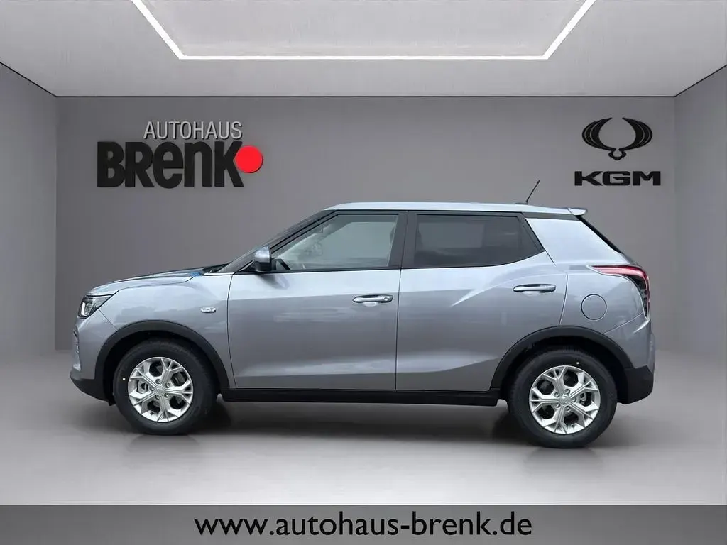 Neu KGM Tivoli 163 PS (119 kW) 2026 Grau SUV