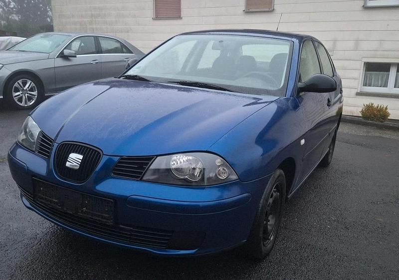 Blau Gebraucht 2004 Seat Cordoba Limousine | 1.250 € (Fairer Preis) - Bild 1/4