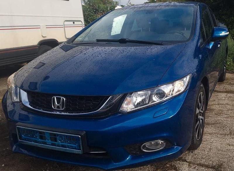 Blau Gebraucht 2015 Honda Civic Executive Limousine | 8.850 € (Superpreis) - Bild 1/4