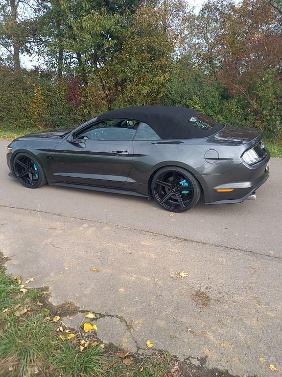 Gebraucht Ford Mustang GT 421 PS (309 kW) 2017 Grau Cabrio