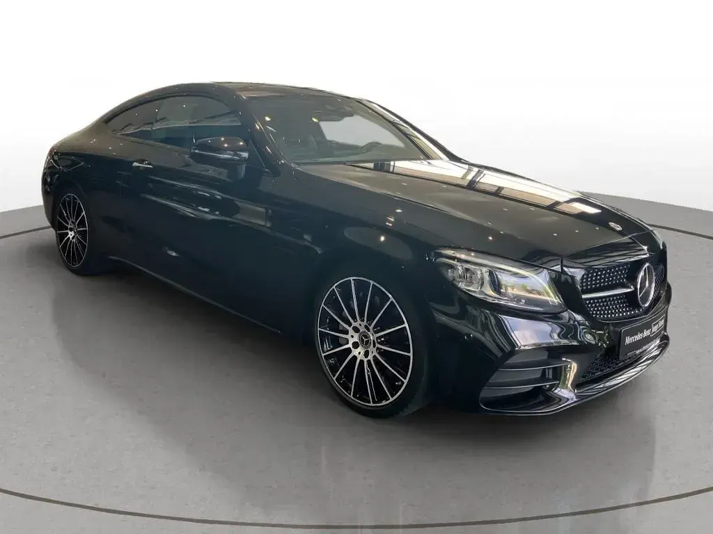 Gebraucht Mercedes C300 AMG line 258 PS (189 kW) 2023 Obsidianschwarz metallic Coupé