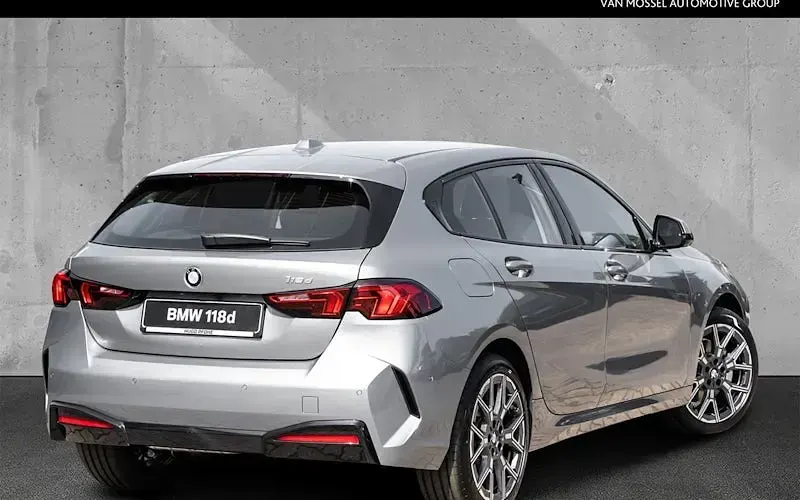 Gebraucht BMW 118 Sport Line 150 PS (110 kW) 2024 Skyscraper grau metallic Kleinwagen
