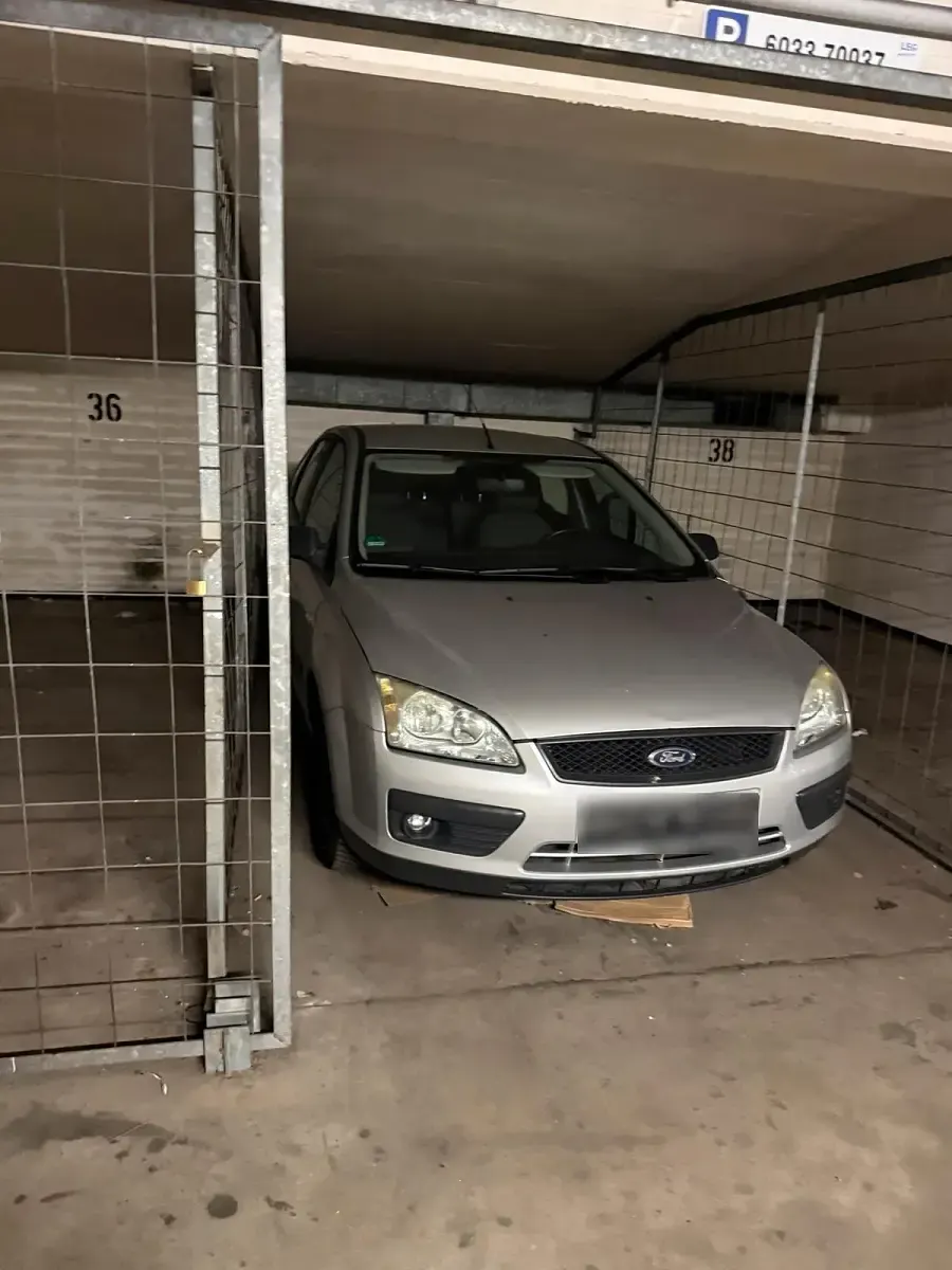 Gebraucht Ford Focus 100 PS (73 kW) 2005 Silber Kleinwagen