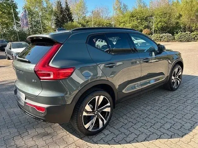 Gebraucht Volvo XC40 Ultra 197 PS (144 kW) 2026 Grün SUV